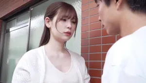 Gã chồng tẻ nhạt, vợ nhận ra cậu thanh niên nhà cạnh bên tốt hơn