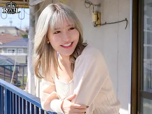 Người mình thương chị cạnh bên nhà, thanh niên làm liều nhìn trộm và bị bắt gặp