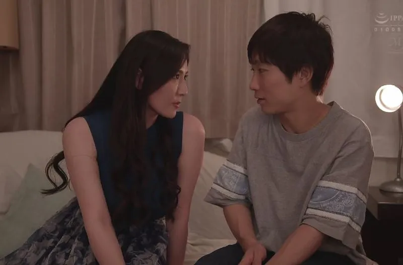 Chồng yêu lạnh nhạt, vợ uống rượu rồi địt nhau với cậu sinh viên trẻ